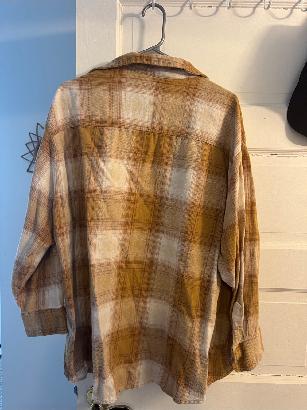 Old Navy Plaid Button-Down Shirt Jacket in Mustard and Cream - Picture 3 of 3